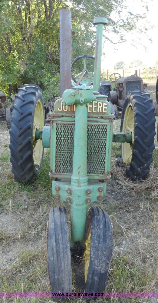 image for item A3141 John Deere B tractor