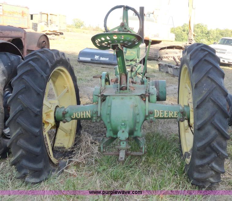 image for item A3141 John Deere B tractor