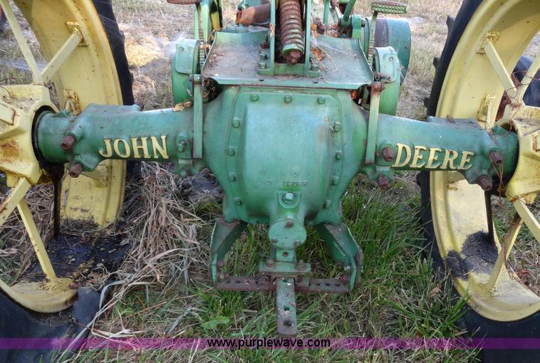 image for item A3141 John Deere B tractor