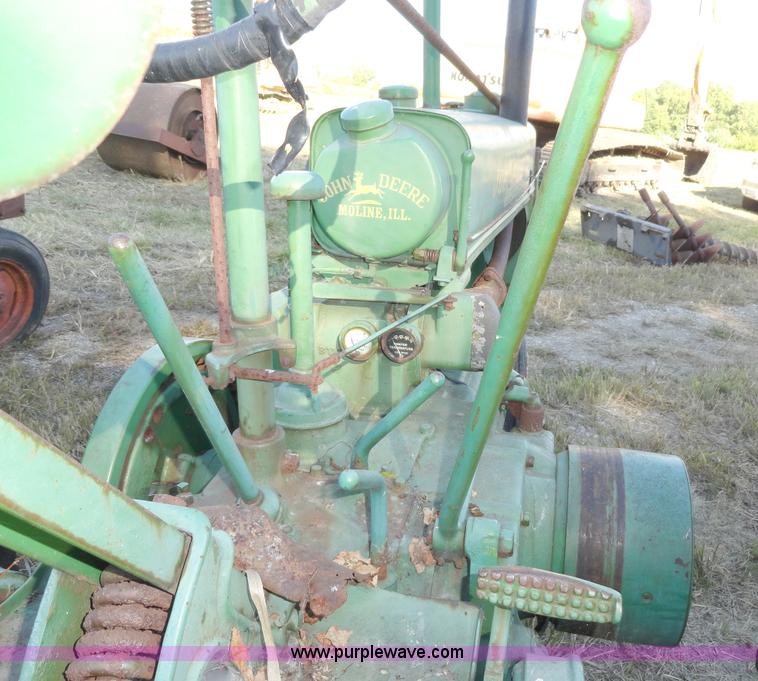image for item A3141 John Deere B tractor