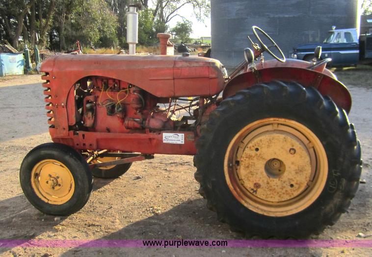 image for item B5530 1952 Massey-Harris 44 tractor
