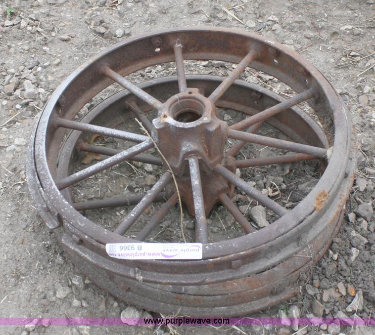 (2) John Deere model B front steel wheels in Kansas City, KS Item