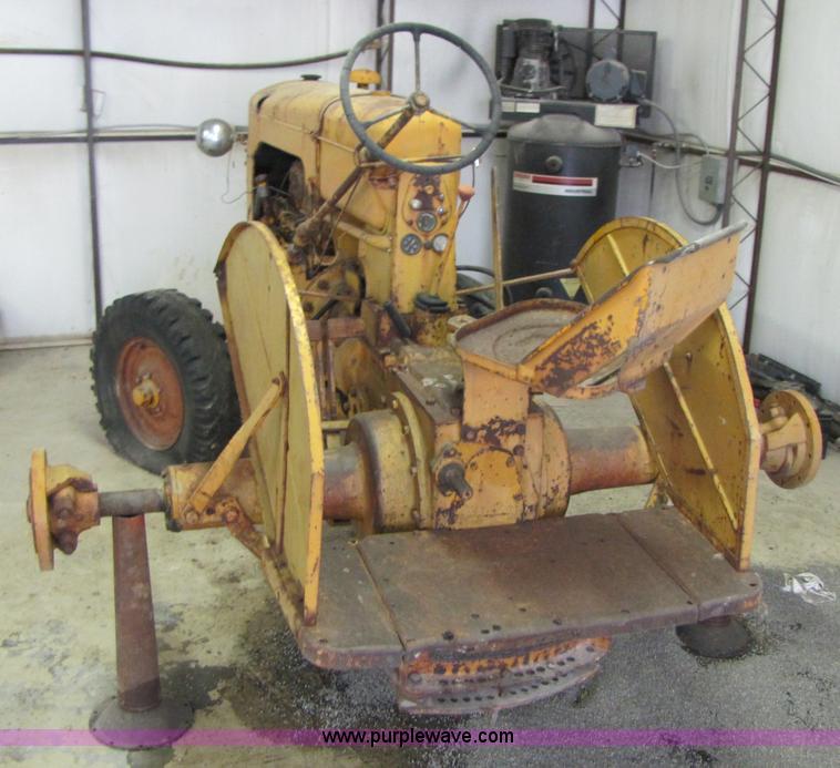 image for item C9543 1949 Minneapolis Moline RTS tractor
