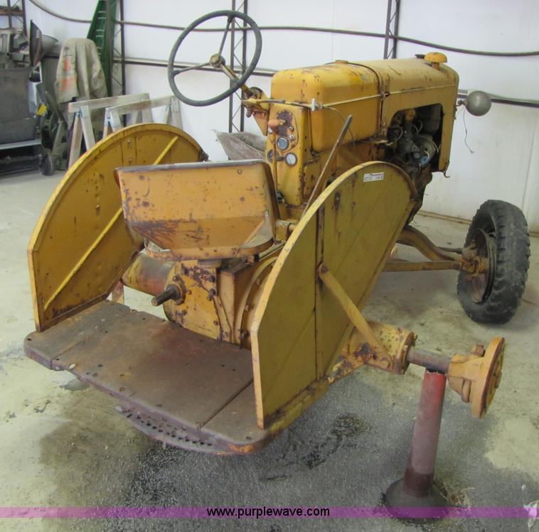 image for item C9543 1949 Minneapolis Moline RTS tractor
