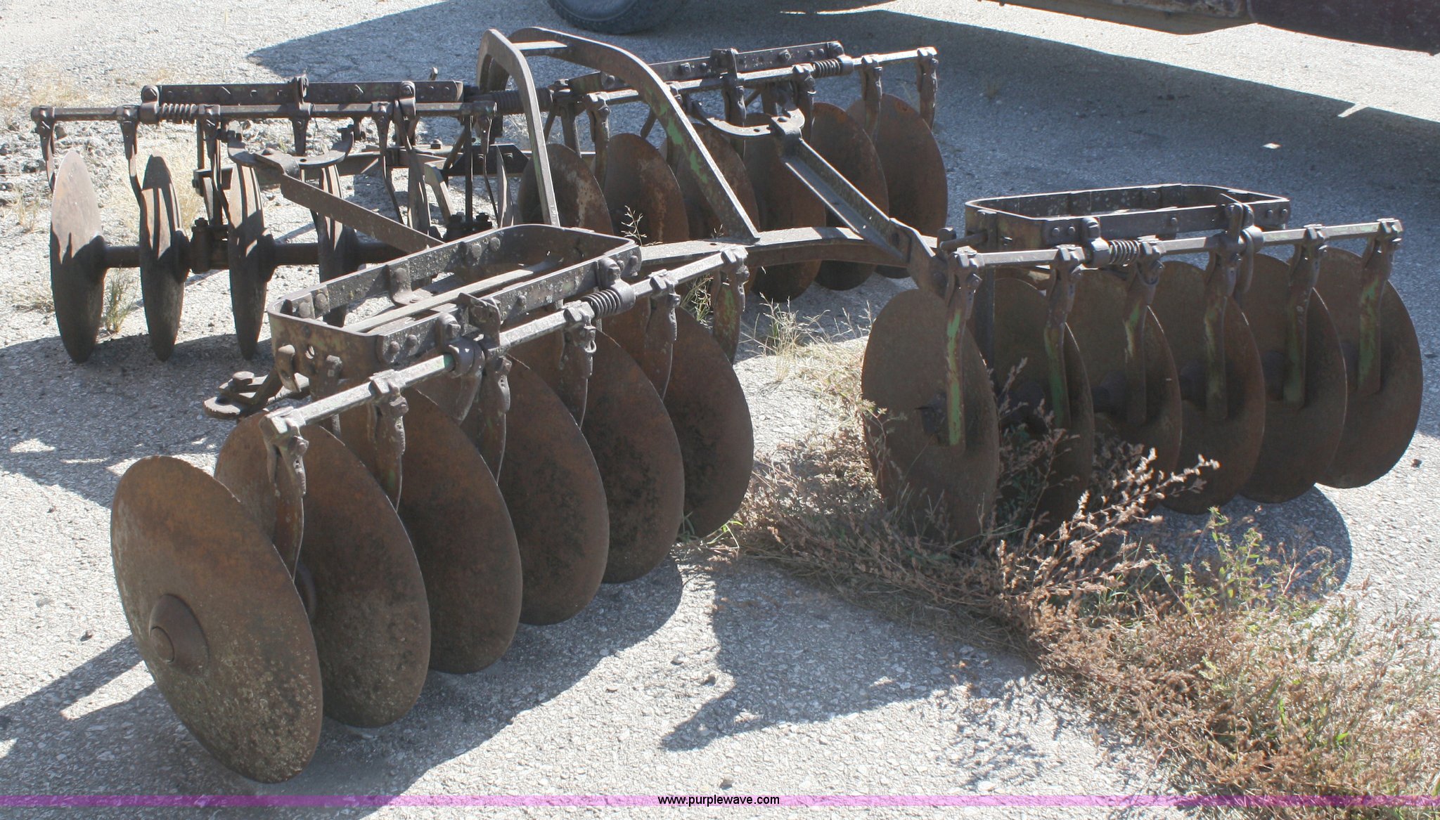 John Deere disc in Lawrence, KS Item B9417 sold Purple Wave