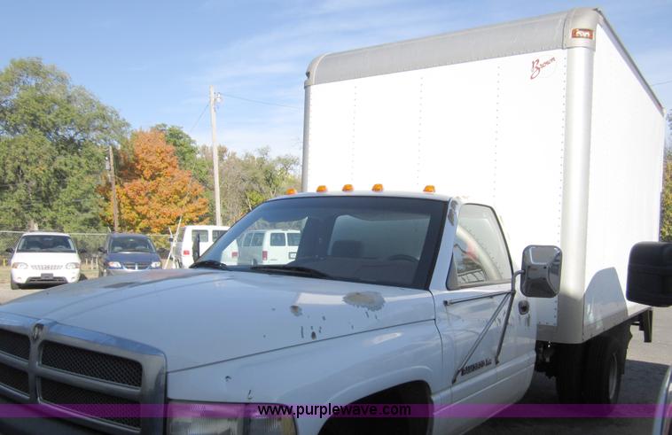 image for item A1520 1995 Dodge Ram 3500 box truck