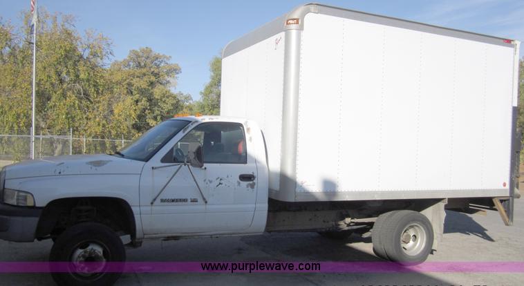 image for item A1520 1995 Dodge Ram 3500 box truck