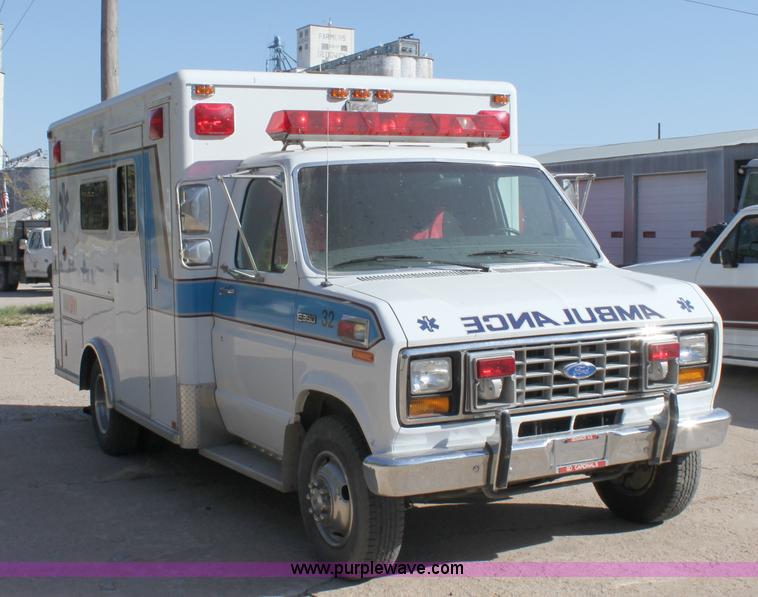 image for item A2928 1991 Ford E350 ambulance