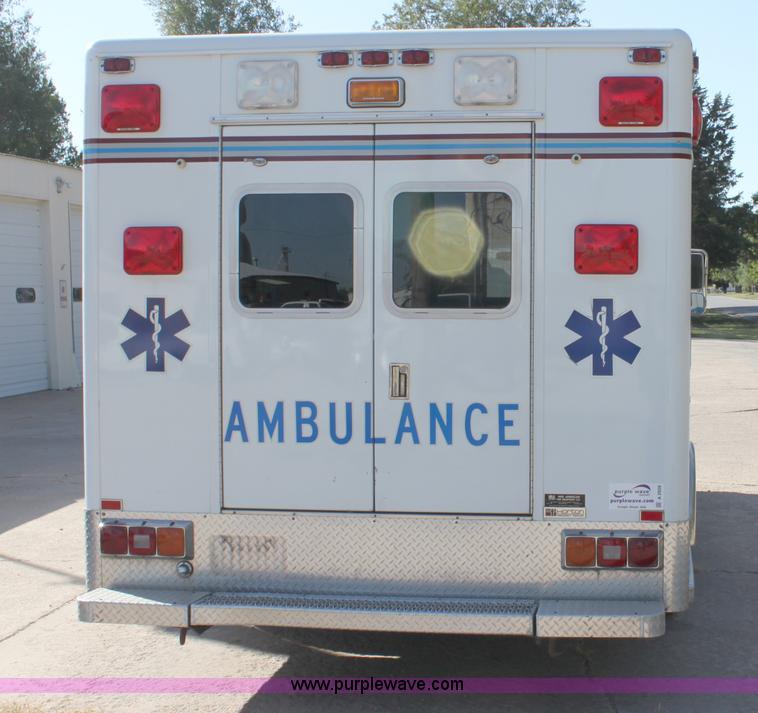 image for item A2928 1991 Ford E350 ambulance
