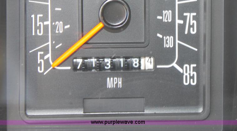 image for item A2928 1991 Ford E350 ambulance