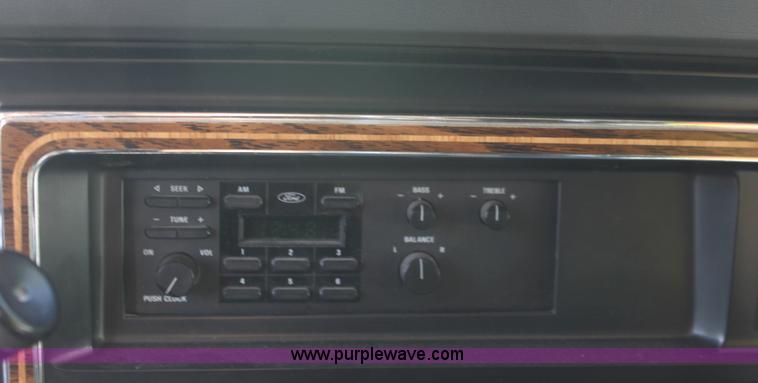 image for item A2928 1991 Ford E350 ambulance