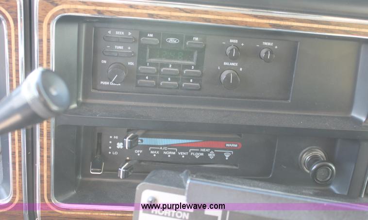 image for item A2928 1991 Ford E350 ambulance