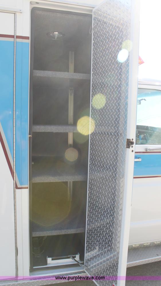 image for item A2928 1991 Ford E350 ambulance