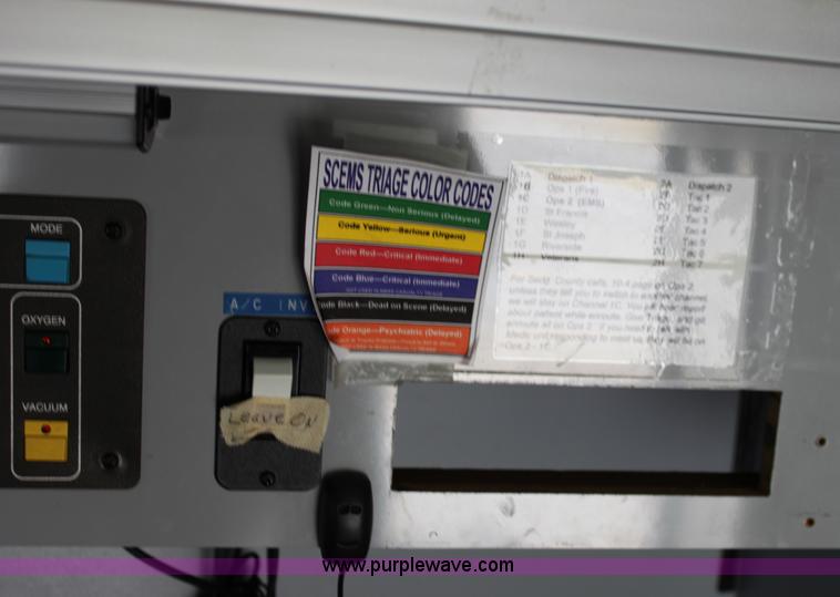 image for item A2928 1991 Ford E350 ambulance