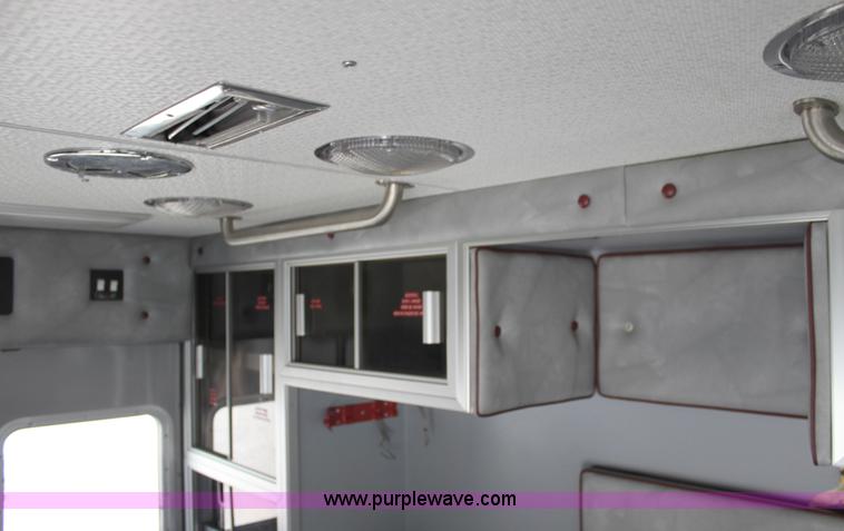 image for item A2928 1991 Ford E350 ambulance