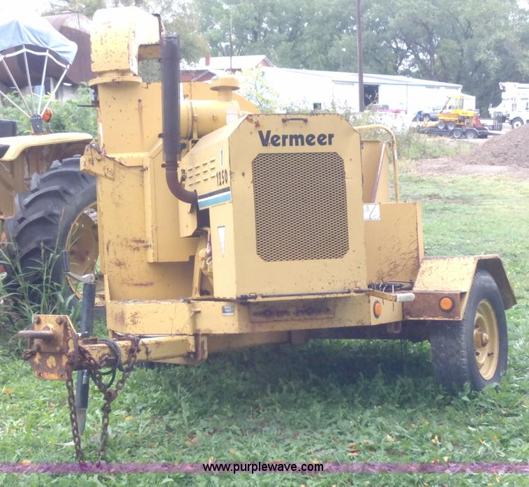 image for item A2941 Vermeer 1250 chipper