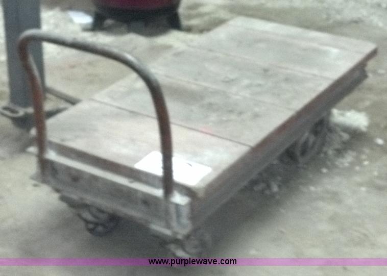 image for item A2991 Rolling cart