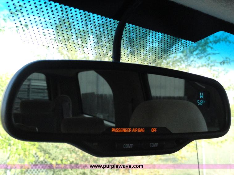 image for item A3202 2006 Chevrolet Suburban 1500 SUV