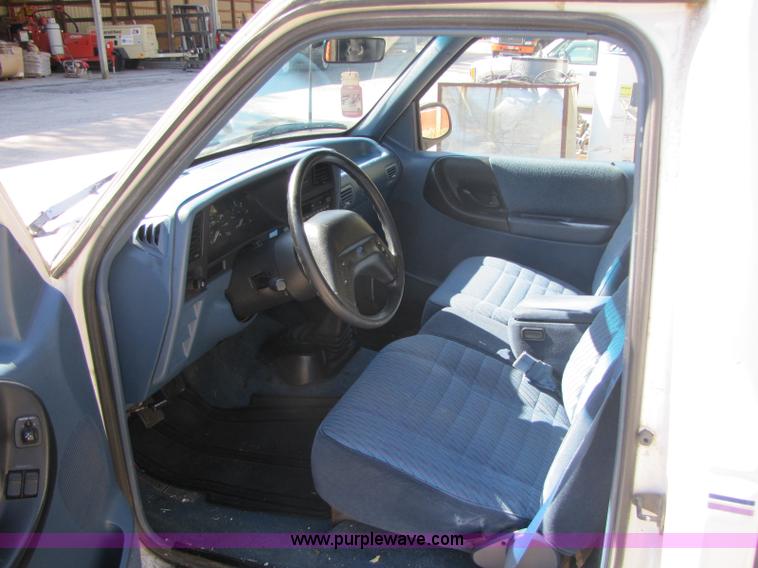 image for item A5010 1993 Ford Ranger pickup truck