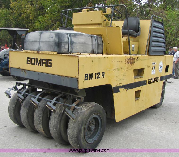 image for item A5016 Bomag BW12R roller