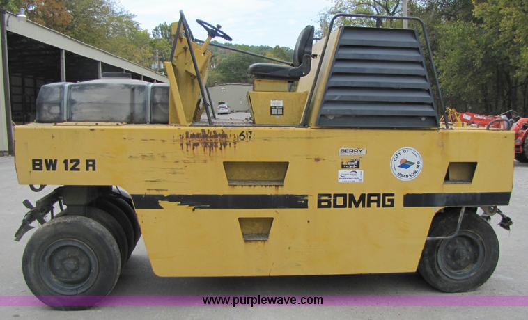 image for item A5016 Bomag BW12R roller