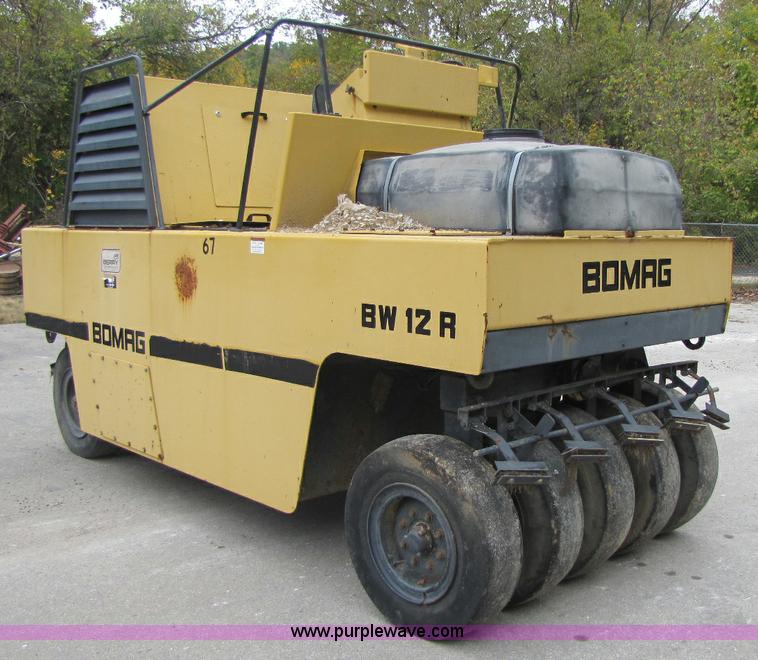 image for item A5016 Bomag BW12R roller