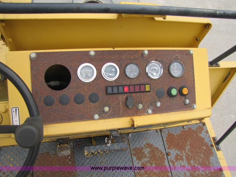 image for item A5016 Bomag BW12R roller