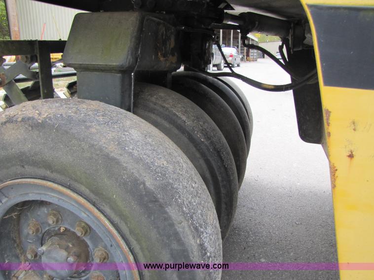 image for item A5016 Bomag BW12R roller