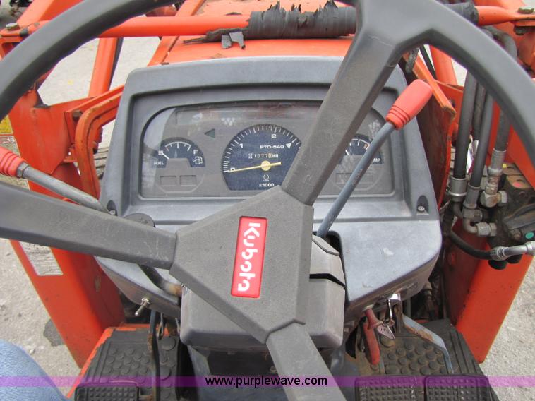 image for item A5019 Kubota L2900 MFWD tractor