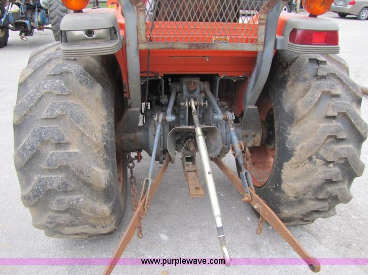 image for item A5019 Kubota L2900 MFWD tractor