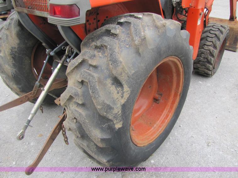 image for item A5019 Kubota L2900 MFWD tractor