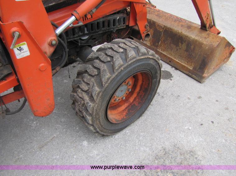 image for item A5019 Kubota L2900 MFWD tractor