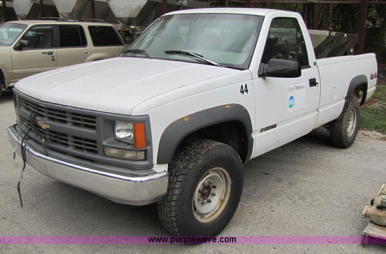 image for item A5021 1996 Chevrolet K2500 pickup truck