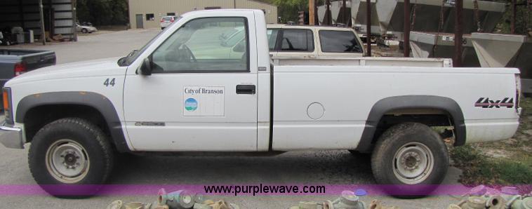 image for item A5021 1996 Chevrolet K2500 pickup truck