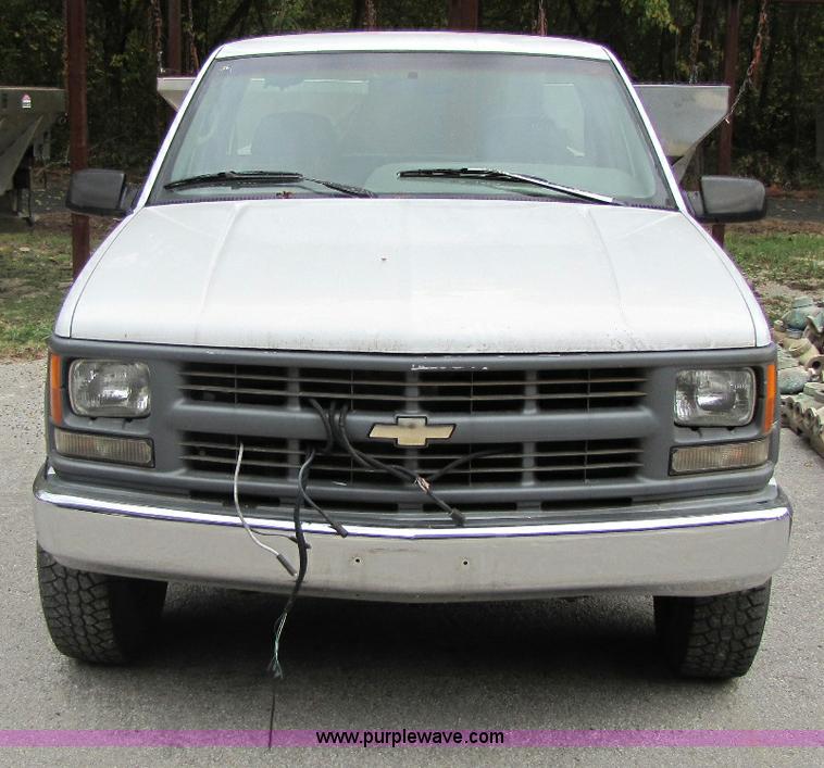 image for item A5021 1996 Chevrolet K2500 pickup truck