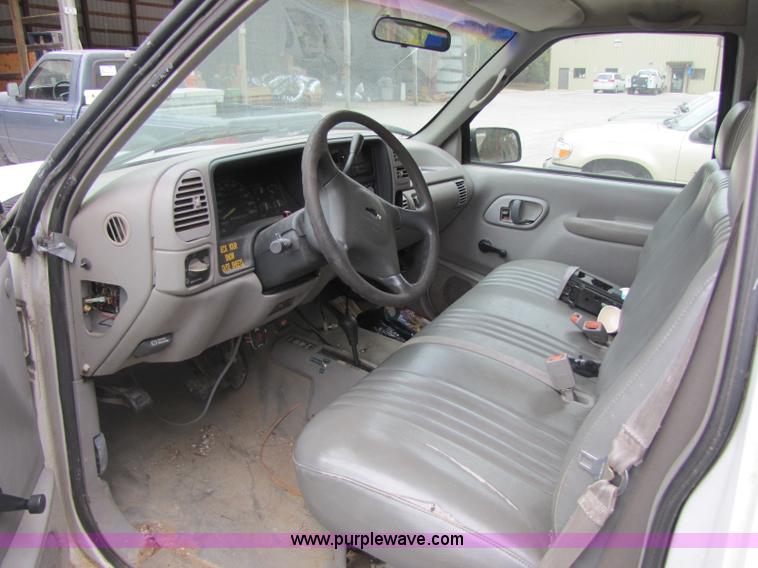 image for item A5021 1996 Chevrolet K2500 pickup truck