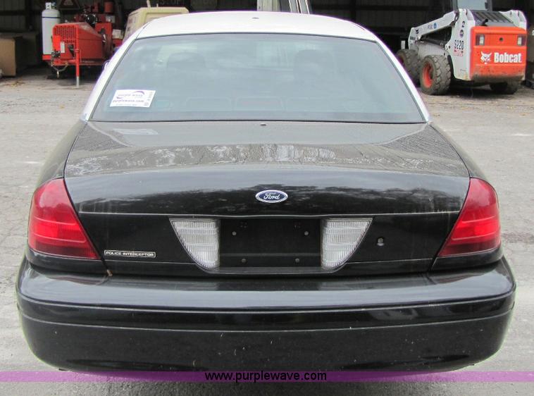 image for item A5024 2007 Ford Crown Victoria Police Interceptor