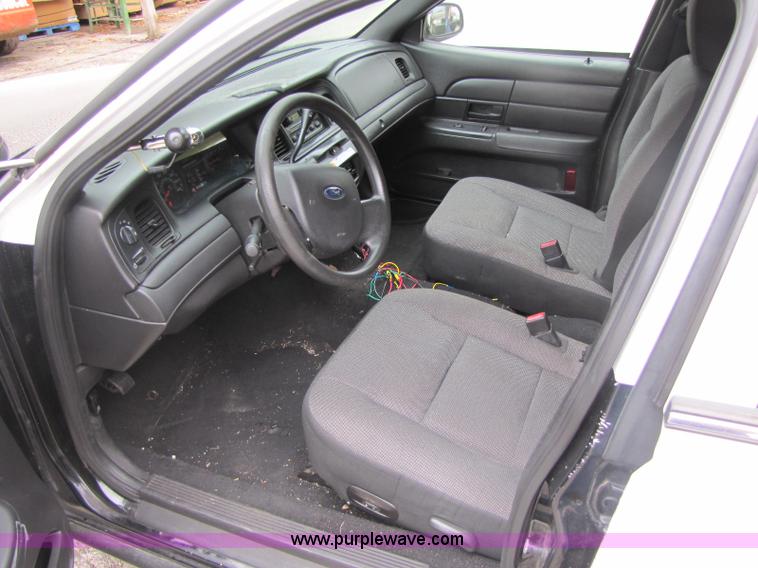 image for item A5024 2007 Ford Crown Victoria Police Interceptor