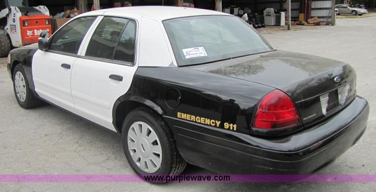 image for item A5025 2007 Ford Crown Victoria Police Interceptor