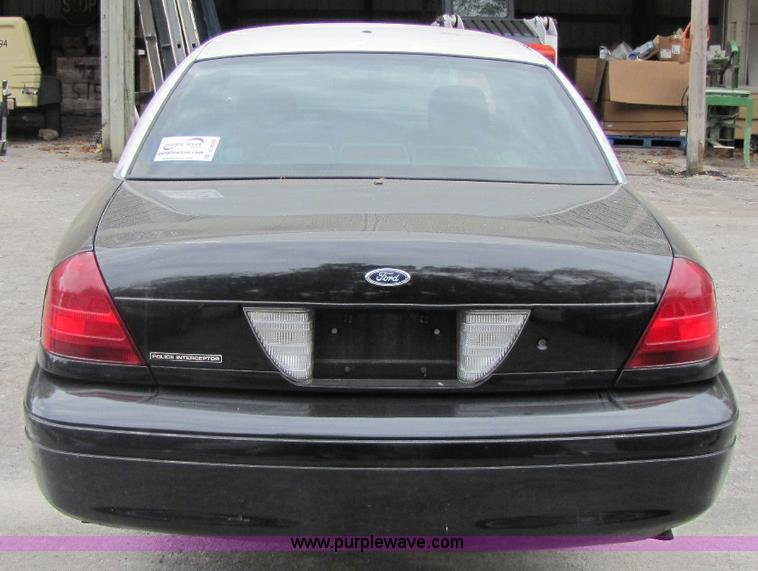 image for item A5025 2007 Ford Crown Victoria Police Interceptor