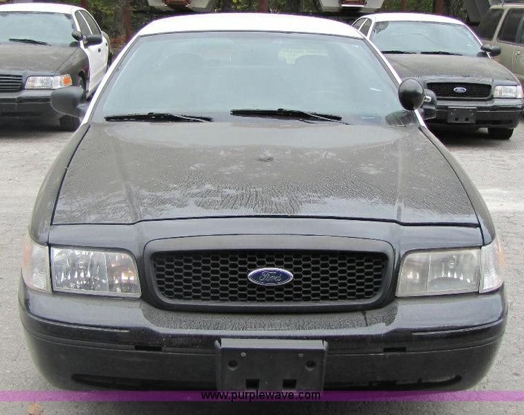 image for item A5025 2007 Ford Crown Victoria Police Interceptor