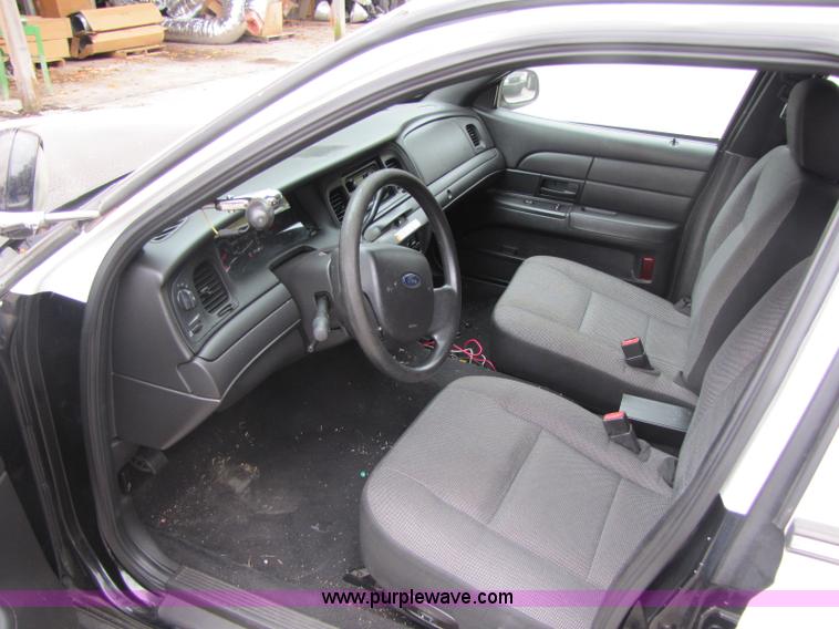 image for item A5025 2007 Ford Crown Victoria Police Interceptor