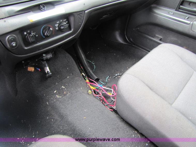 image for item A5025 2007 Ford Crown Victoria Police Interceptor