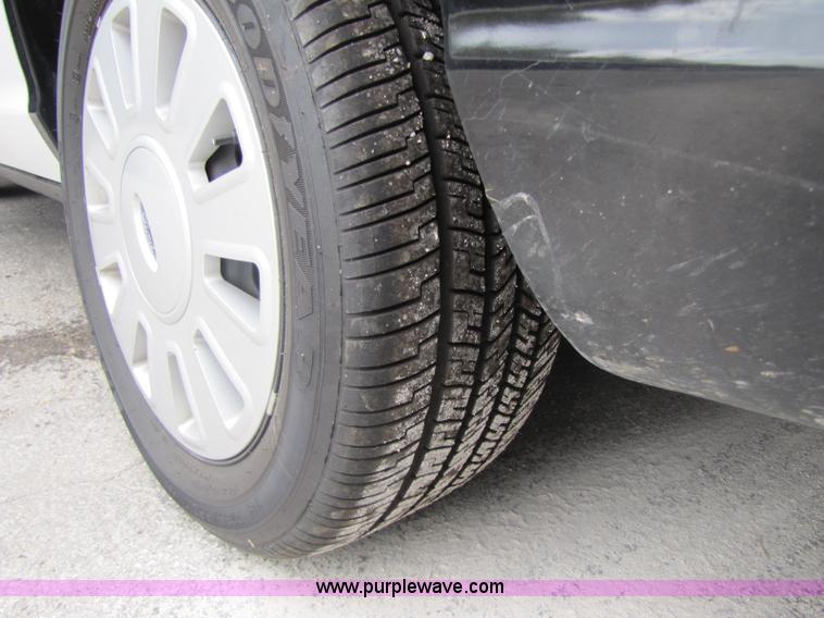 image for item A5025 2007 Ford Crown Victoria Police Interceptor