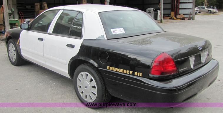 image for item A5026 2007 Ford Crown Victoria Police Interceptor