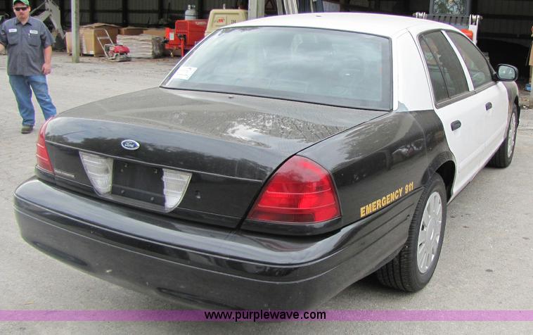 image for item A5026 2007 Ford Crown Victoria Police Interceptor