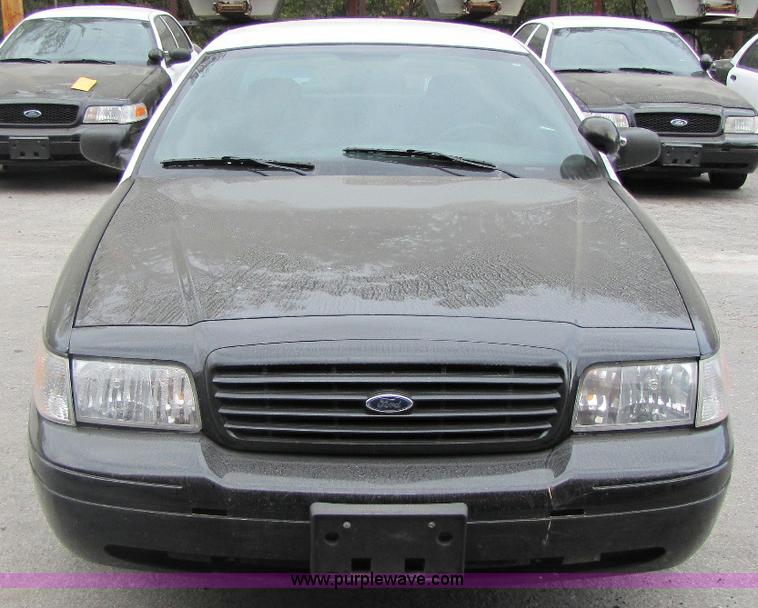 image for item A5026 2007 Ford Crown Victoria Police Interceptor