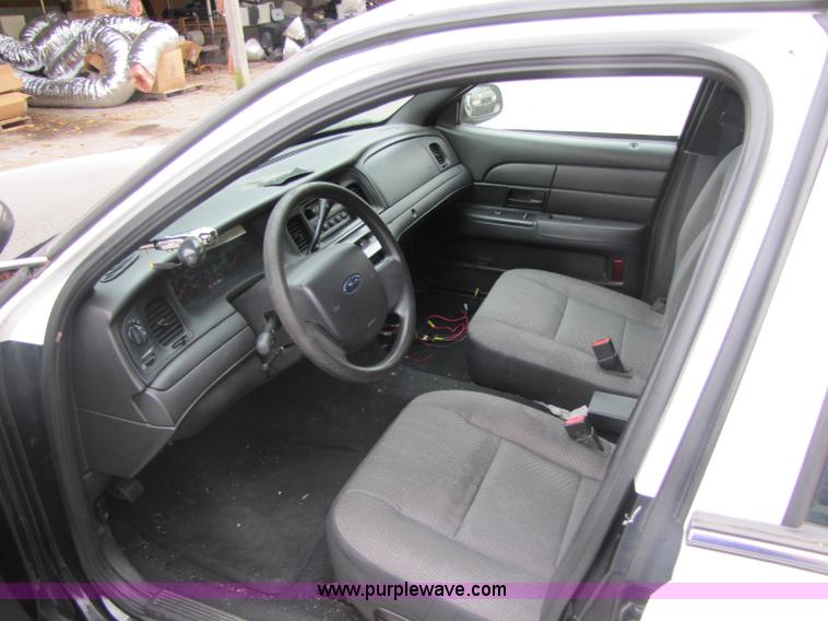 image for item A5026 2007 Ford Crown Victoria Police Interceptor