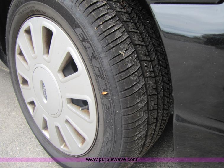 image for item A5026 2007 Ford Crown Victoria Police Interceptor