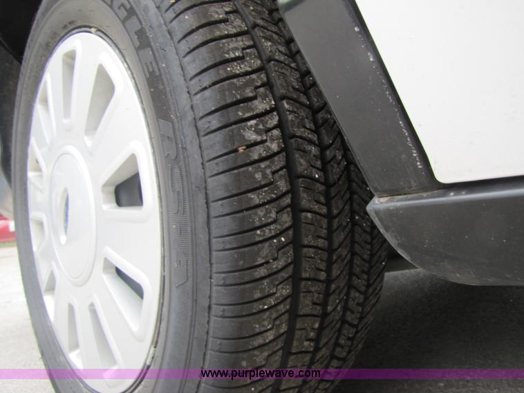 image for item A5026 2007 Ford Crown Victoria Police Interceptor